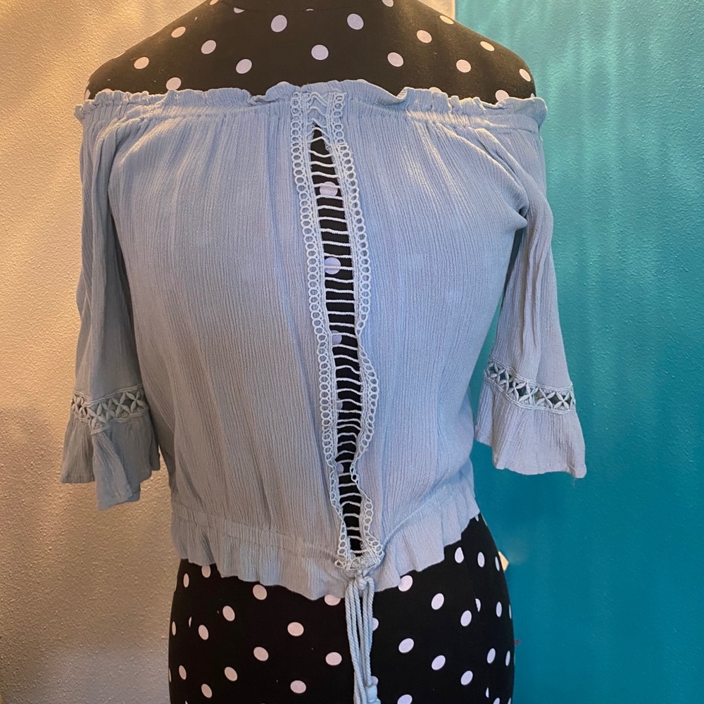 PAC SUN Top. Small. EUC